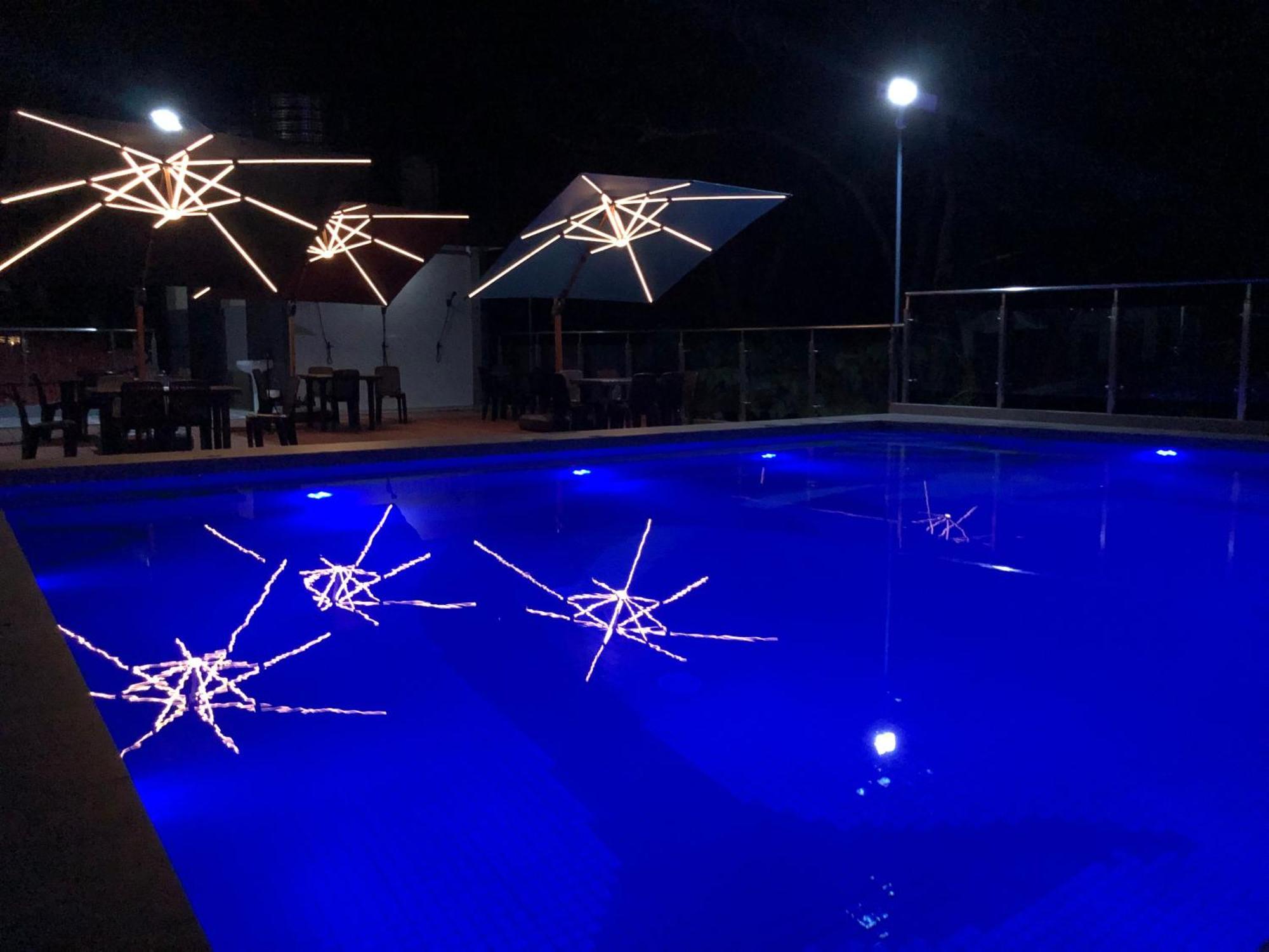 Sky Garden Hotel Coron Esterno foto