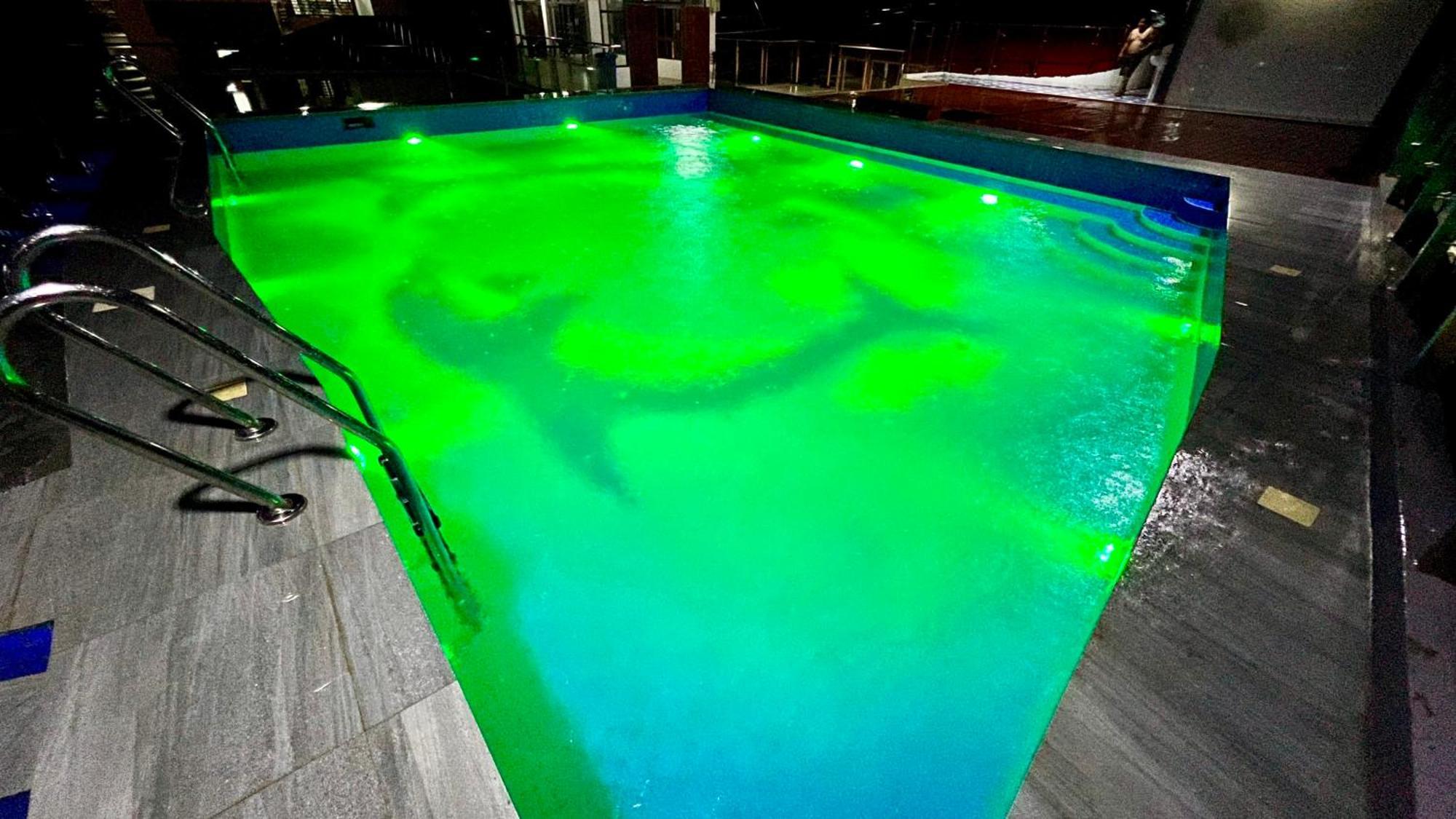 Sky Garden Hotel Coron Esterno foto